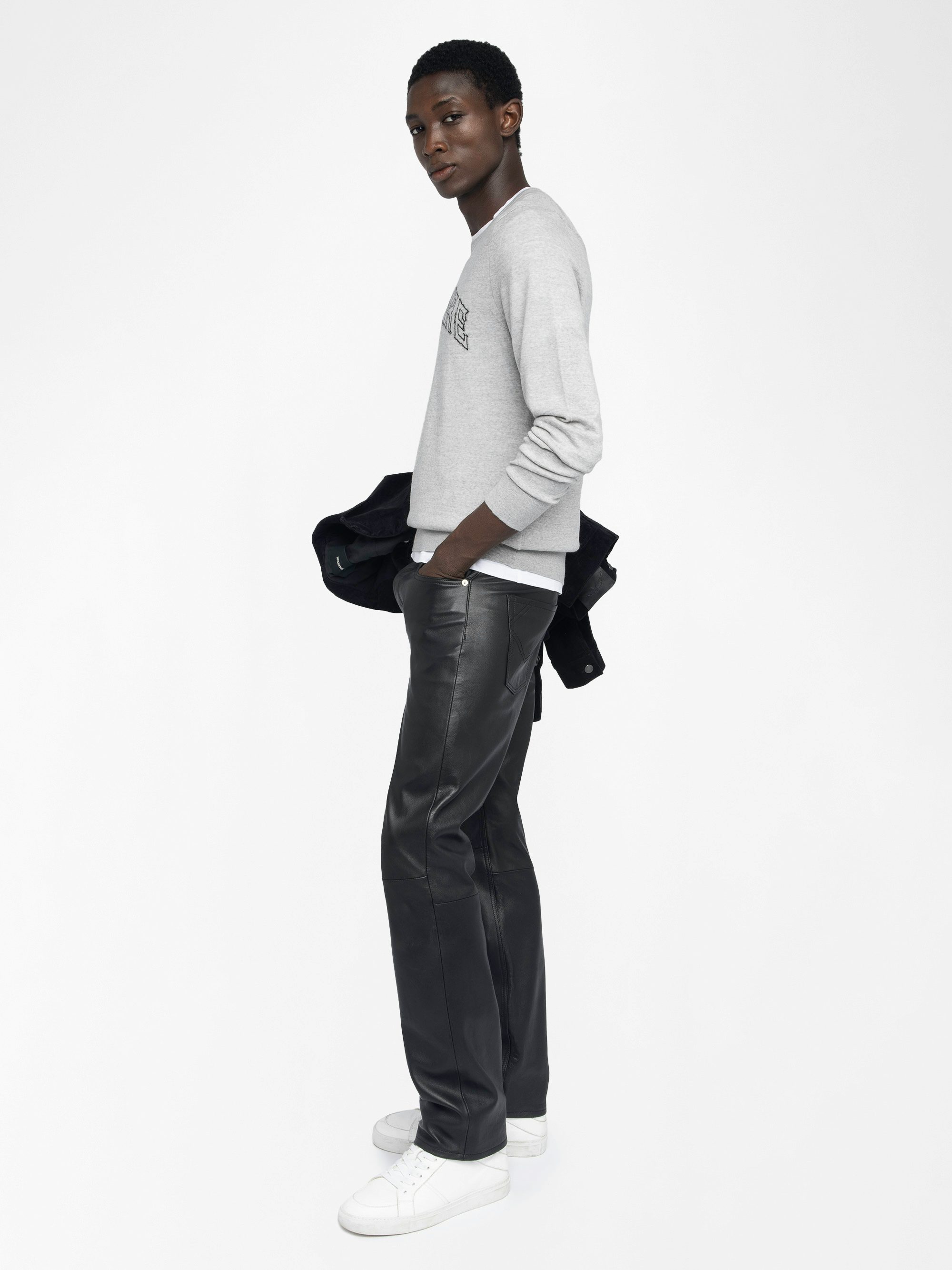 Kennedy Jumper 100% Merino Wool - Jumper with round neck and Voltaire writing on the front.